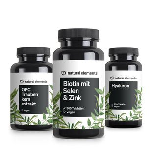 Drei Flaschen mit Nahrungsergänzungsmitteln von natural elements - OPC Traubenkernextrakt, Biotin mit Selen & Zink und Hyaluron - mit Blätterdesign auf den Etiketten.