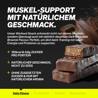 Ein Schokoladenprotein-Snack wird mit einem Text abgebildet, der seine ernährungsphysiologischen Vorteile hervorhebt, darunter 152 kcal, niedriger Zuckergehalt, natürlicher Schokoladengeschmack und kein zugesetzter Zucker oder künstliche Aromastoffe.