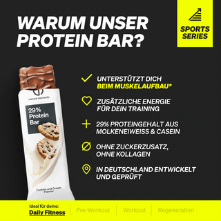 Ein Keks- und Sahne-Eiweißriegel ist neben den wichtigsten Vorteilen abgebildet, wobei Muskelunterstützung, zusätzliche Energie, hoher Eiweißgehalt, kein Zuckerzusatz und deutsche Qualitätsprüfungen hervorgehoben werden.